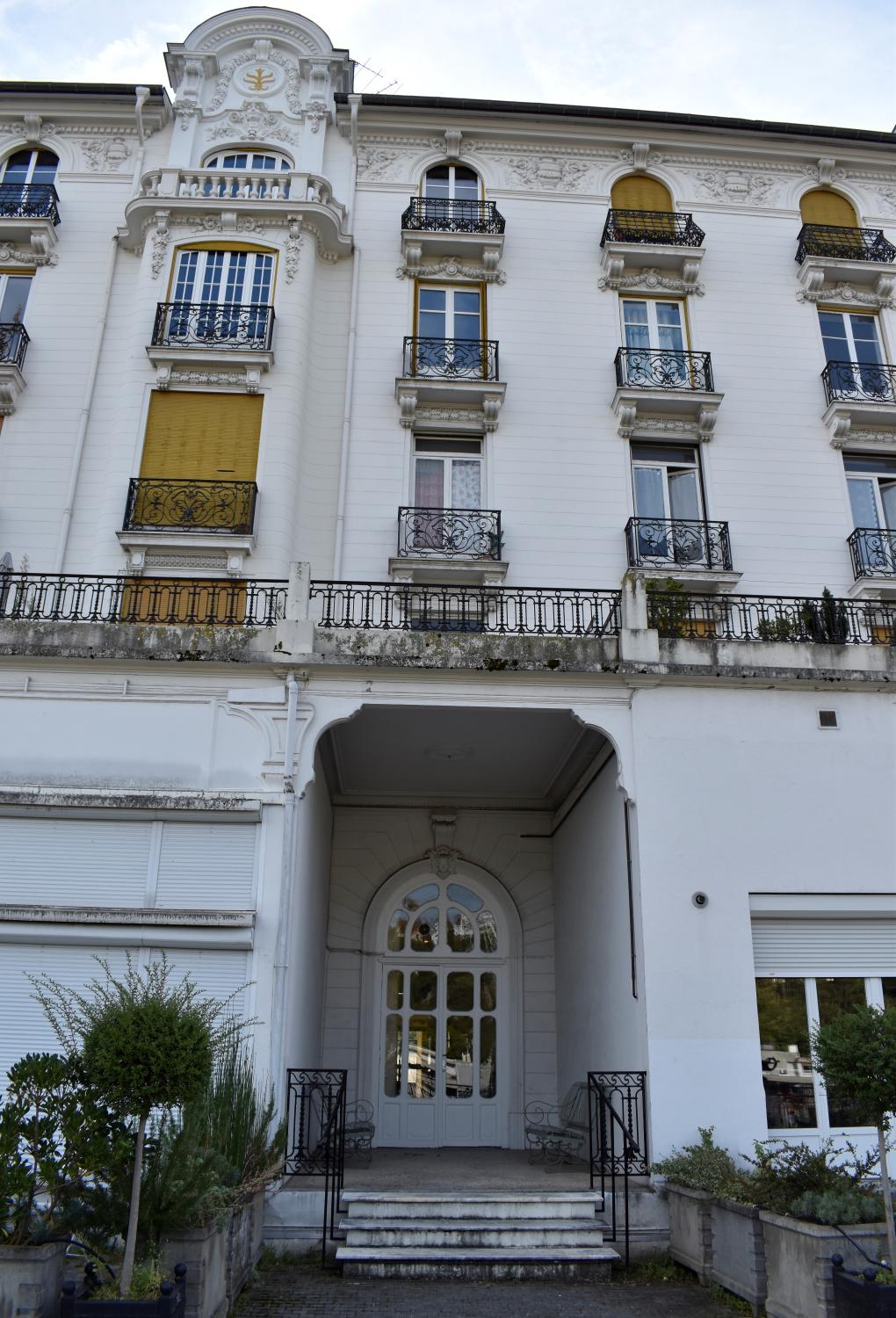 Hôtel de voyageurs dit Royat-palace actuellement immeuble