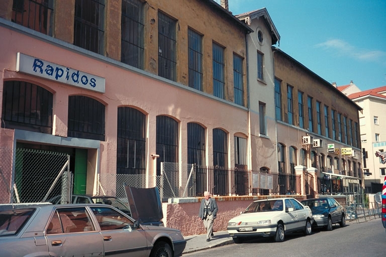 Usine textile Royer A. et Cie tulles et dentelles, puis Ray-Tiss fabricant de lingerie et sous-vêtement actuellement studio de danse Michel Hallet Eghoyan et garage de réparation automobile Rapido