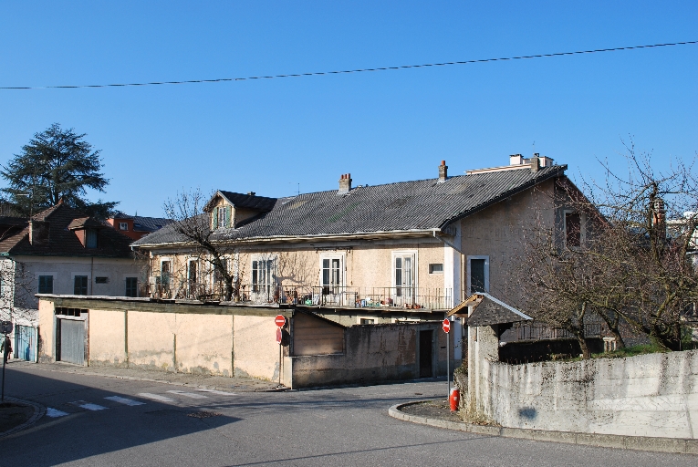 Maison et dépendance artisanale (Plâtrerie-Peinture Fillard)