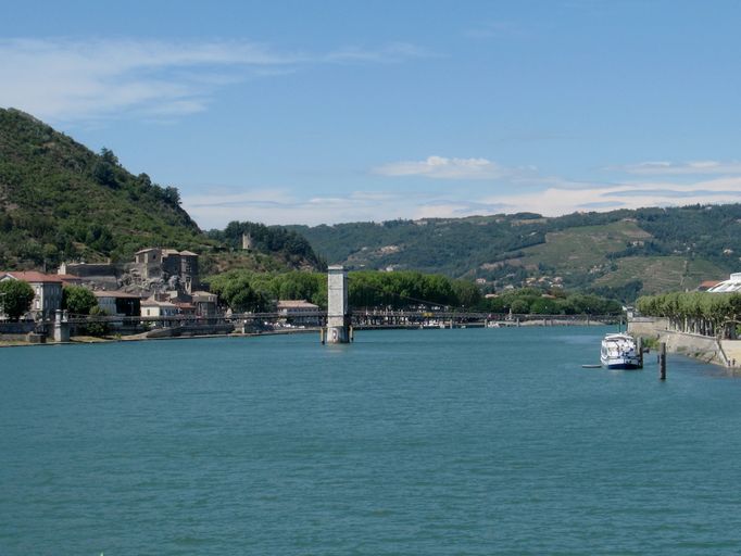 Pont routier, actuellement passerelle Marc Seguin