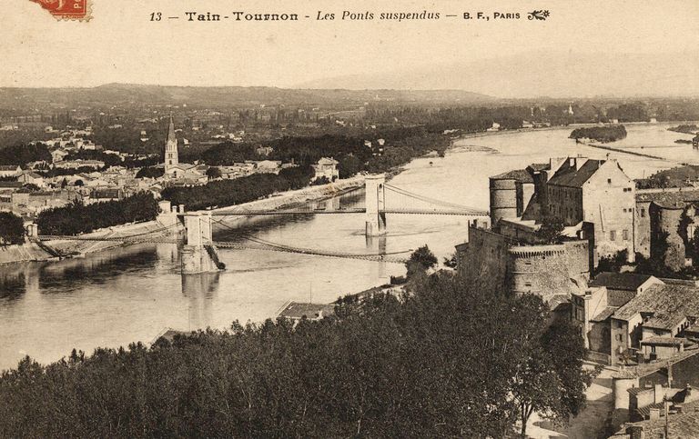 Pont routier de Tournon, puis passerelle (détruit) ; culée (vestiges)