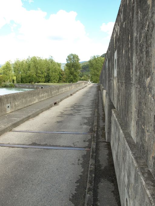 Barrage de retenue de Lavours, pont, passerelle