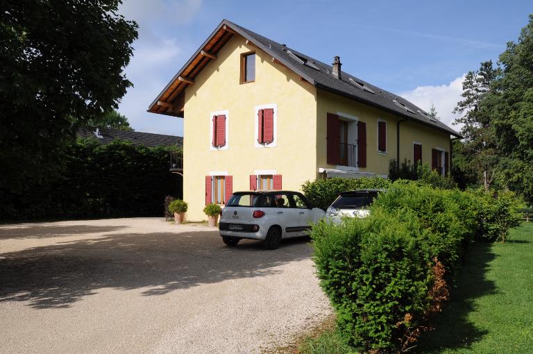 Maison, actuellement Meublés La Chaumière du Golf