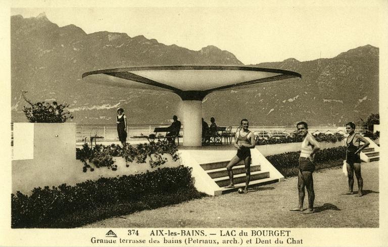 Plage artificielle, dite Plage de Coëtan puis Plage d'Aix