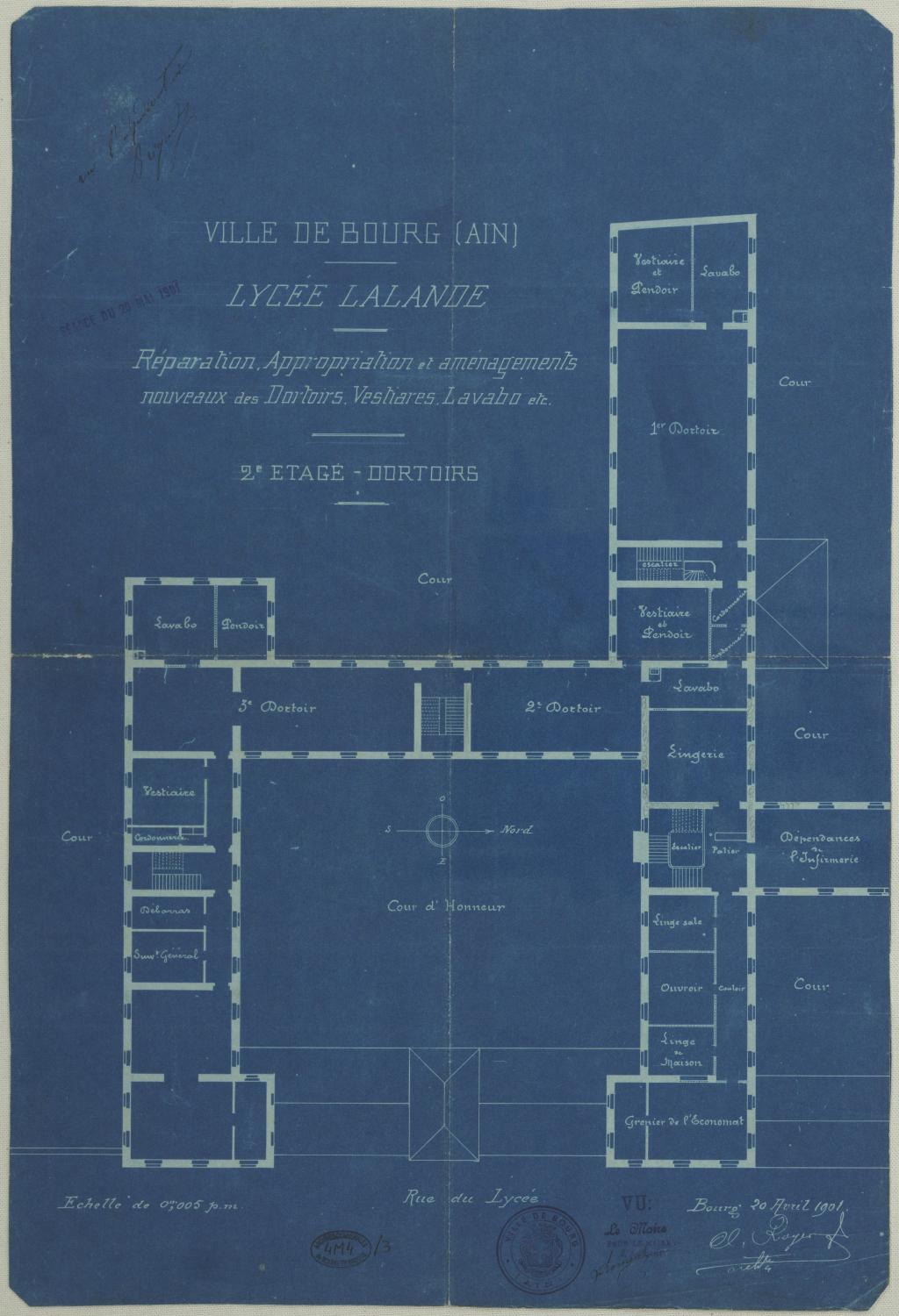 Collège de jésuites, puis école centrale, école secondaire communale, lycée impérial, lycée de garçons, actuellement lycée Lalande