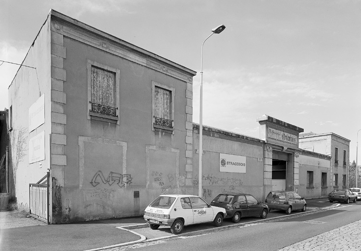 Usine de matériel industriel Gloppe (J.M.) puis Usine liée au travail du bois Marmenier actuellement Stracobois