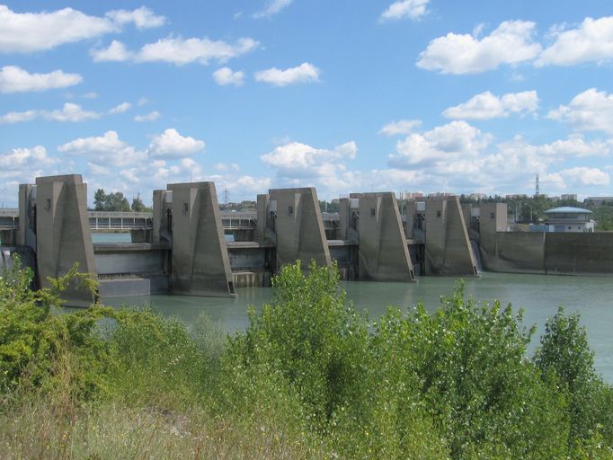 Barrage de retenue de Pierre-Bénite, centrale hydroélectrique, pont de service