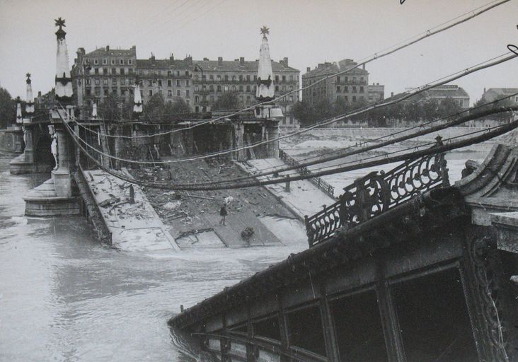 Pont du Midi, puis premier pont Galliéni (détruit)