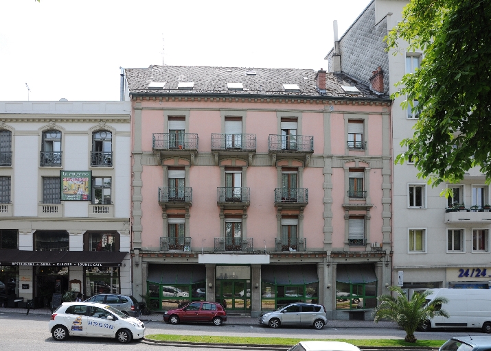 Hôtel de voyageurs, dit maison Dorée, puis hôtel du Helder, puis hôtel Beau-Lieu, aujourd'hui hôtel Beaulieu