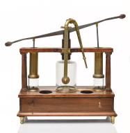 Instrument de démonstration en mécanique des fluides, pompe double corps avec piston et cylindre