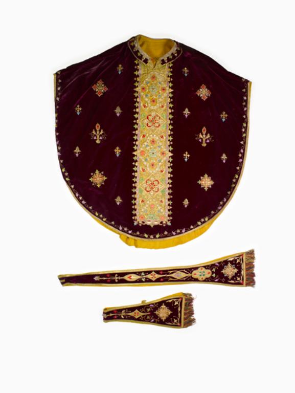 chasuble, étole, manipule, ornement violet