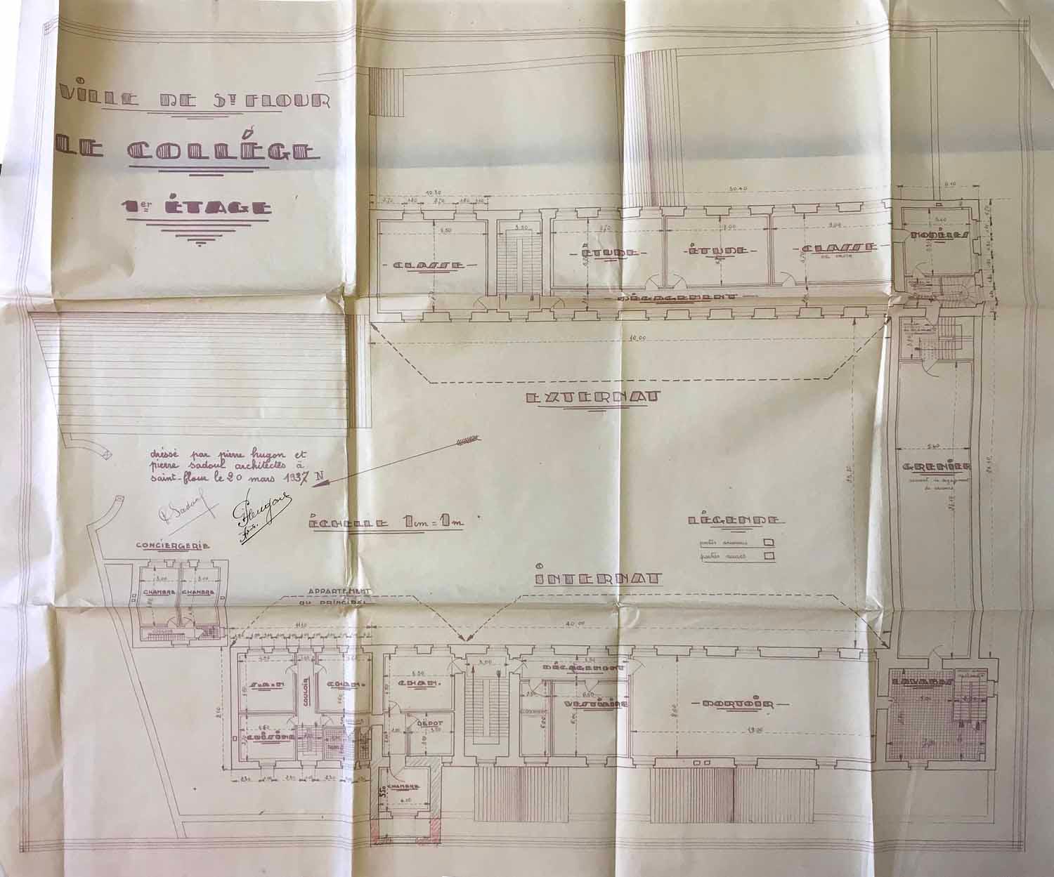 Collège de jésuites de Saint-Flour, dit collège de Fontanges, puis école municipale secondaire, puis collège municipal, puis lycée municipal, actuellement groupe scolaire Hugo-Vialatte et immeuble communal