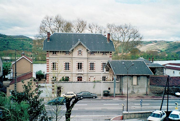 Tissage Baboin puis usine de céramique NOVOCERAM actuellement espace désaffecté