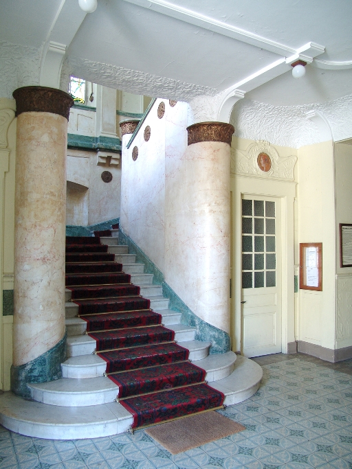 Hôtel de voyageurs, Hôtel Excelsior, actuellement immeuble, dit Résidence Beauregard