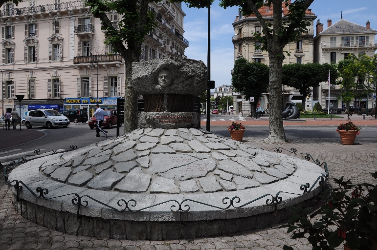 Monument commémoratif de Jean Moulin