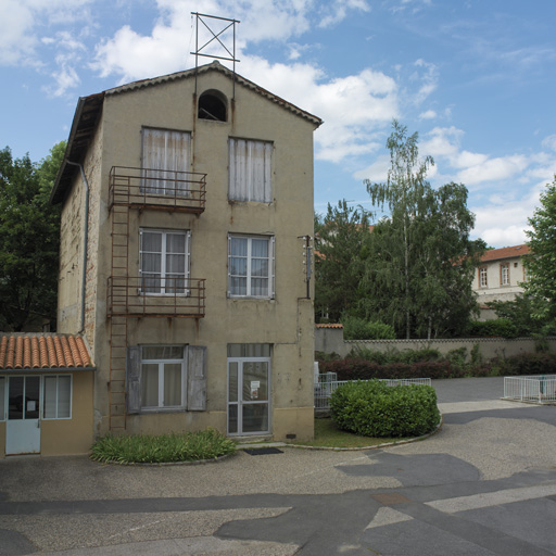 Filature-tissage puis école normale actuellement collège Mario Meunier