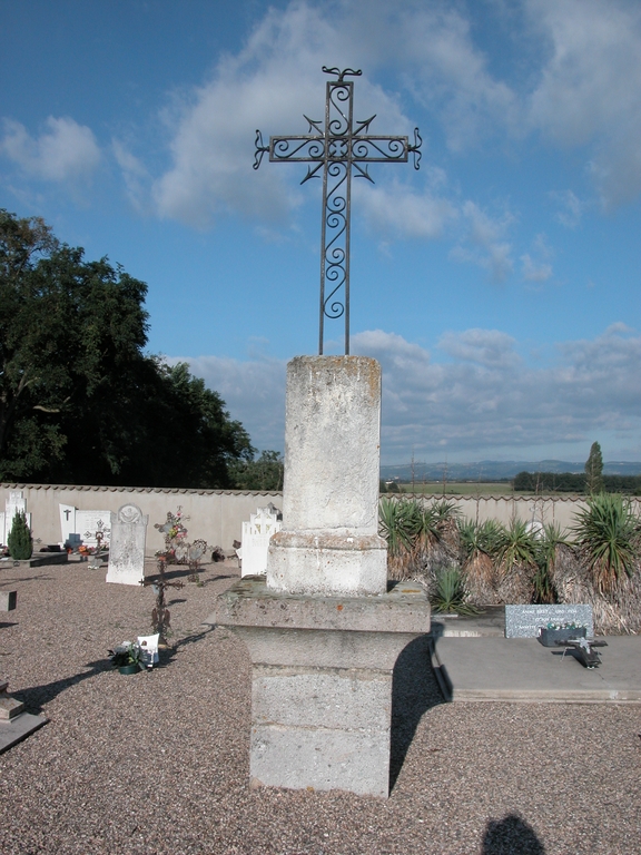 Croix de cimetière