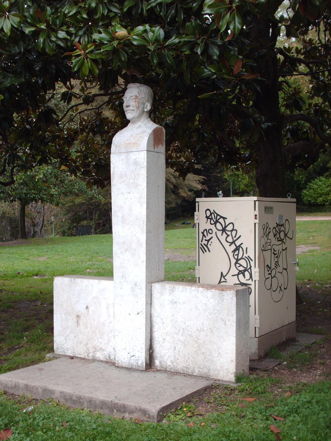 Monument à Pétrus Sambardier