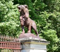 Lion en fonte