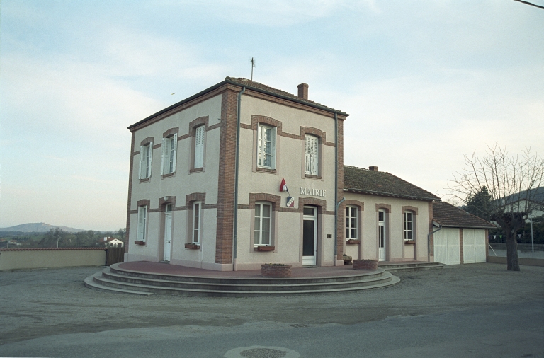 Mairie-école primaire (école de garçons, puis école mixte)