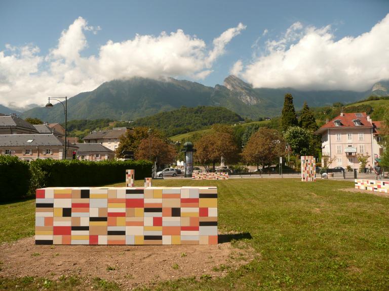 Sculpture / revêtement de sol : La Salle de bain