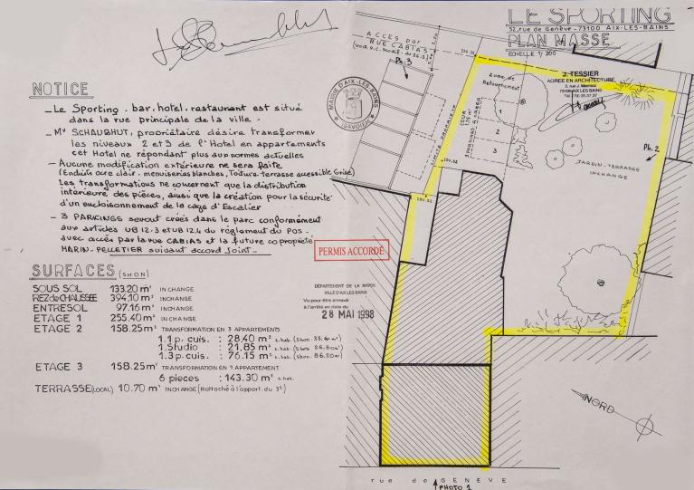 Hôtel de voyageurs, dit Hôtel meublé Guichard-Garin, puis Maison meublée Guerrier-Garin et Hôtel-Pension Guichard, puis Hôtel de Russie et des Colonies, puis Hôtel Sporting-Belmont, puis Hôtel Sporting, actuellement immeuble