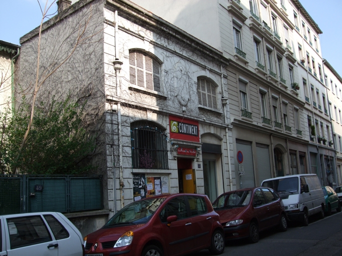 Fonderie d'aluminium dite Magaud et Cie, puis laboratoire chimique de la Thibaudière J. Beaumont et L. Chambard puis fromagerie industrielle Badin et Sermet actuellement Maison des jeunes dite maison du monde