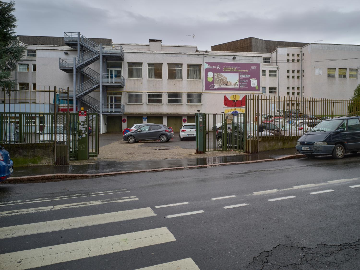 Lycée de jeunes filles, actuellement lycée polyvalent Honoré d'Urfé