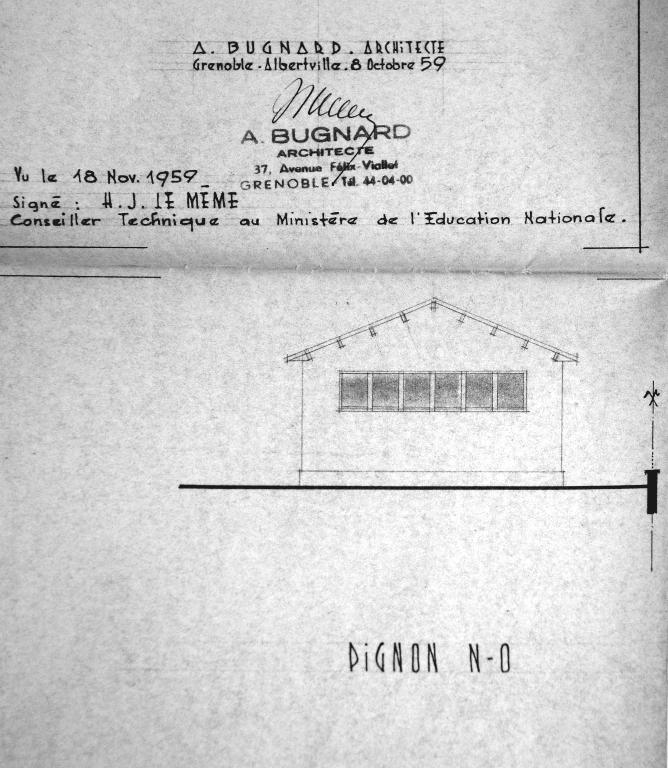 Groupe scolaire de Montroux, puis Cité technique, actuellement lycée d'enseignement général, technologique et professionnel René-Perrin