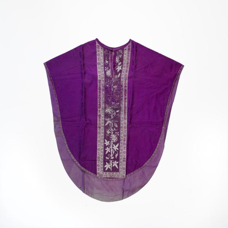 chasuble : ornement violet