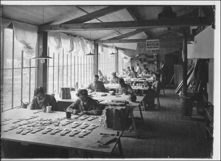 Maison forte dite château de la Buire, couvent de petites soeurs de l'Assomption, école de rééducation professionnelle de blessés militaires de la Ville de Lyon dite école Joffre, maison des étudiantes Lirondelle