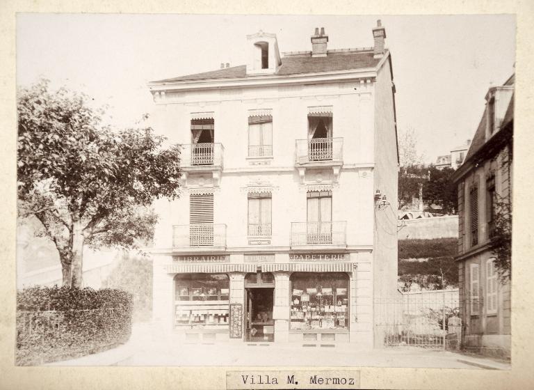 Immeuble, dit Meublés villa Mermoz, actuellement Studios des Bains