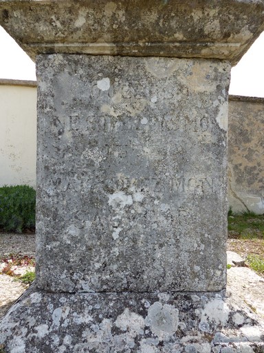 Croix du cimetière de Barret-de-Lioure