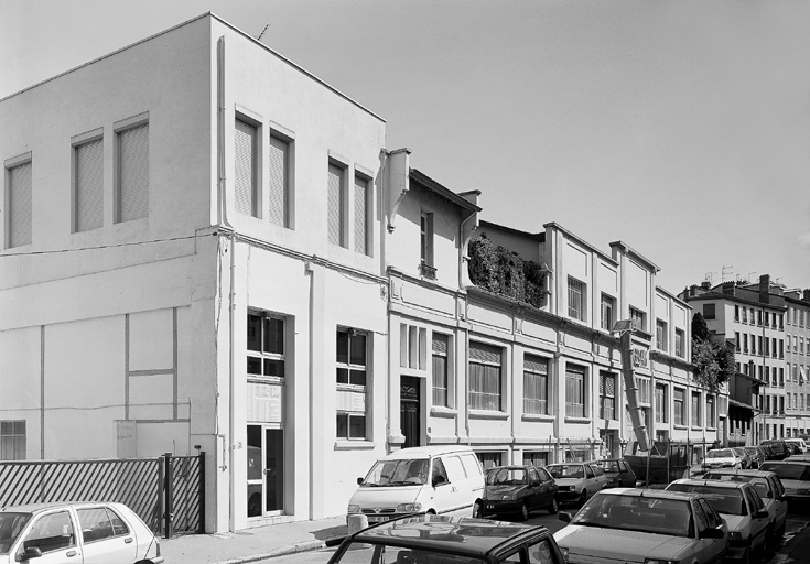 Usine de construction mécanique Nanterme J. fabrique de métiers à tisser puis Usine textile dite Gema Tissage