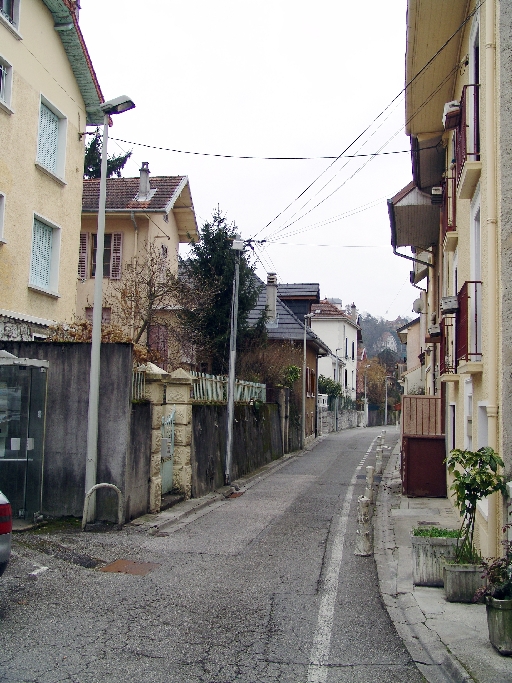 Chemin des Granges et rue du Parc, puis rue Victor-Hugo