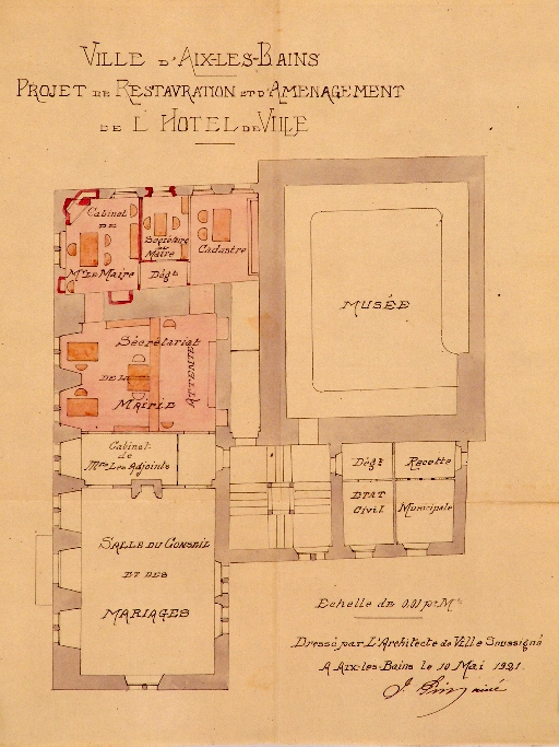 Château fort, puis château, actuellement hôtel de ville