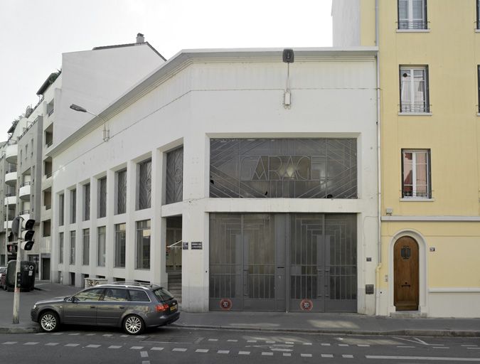 Garage de réparation automobile