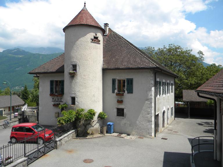 Maison forte dite château de Reveu, puis mairie-école