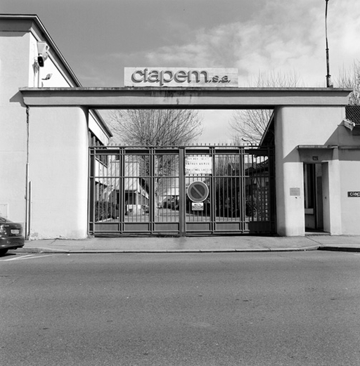 Usine de produits chimiques dite société chimique de Gerland et Usine de matériel électroménager dite Confort rationnel par l'électricité, puis Société Générale d'appareillage électrique actuellement la CIAPEM - Fagor-Brandt