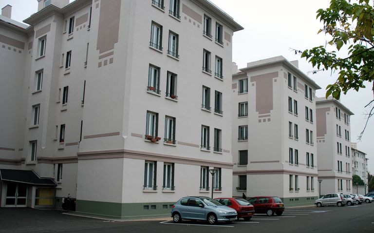 Ensemble de 2 immeuble (1) : Résidence Crestin