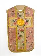 chasuble, voile de calice, manipule, bourse de corporal : ornement rose