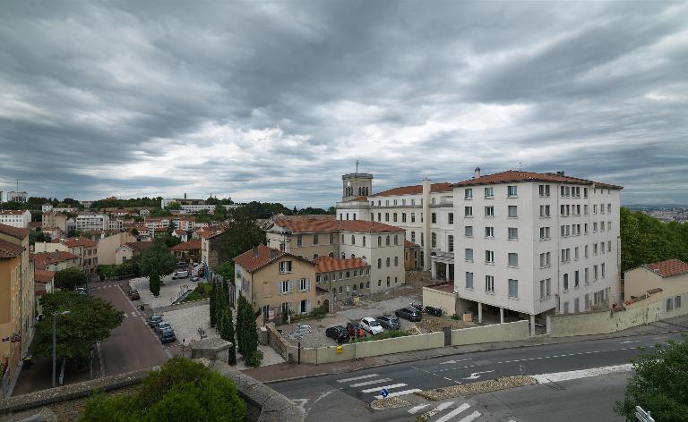 Prieuré de génovéfains ou Sainte-Geneviève, puis établissement de bienfaisance dit monastère de Notre-Dame de charité du Refuge de Lyon ou Refuge Saint-Michel, actuellement maison diocésaine Saint-Irénée