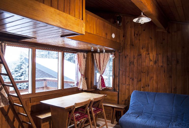 Ensemble de 5 maisons (chalets), dits chalets greniers