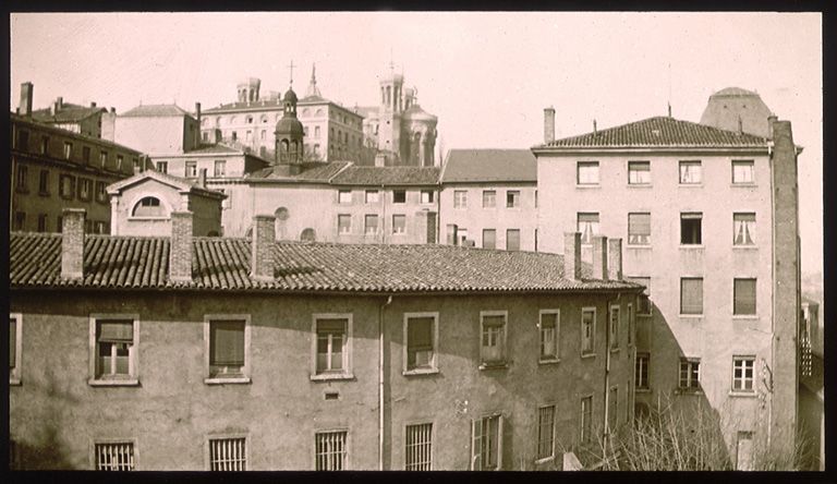 Hôpital et asile d'aliénés dits hospice de l'Antiquaille, puis hôpital Saint-Pothin, actuellement hôpital de l'Antiquaille