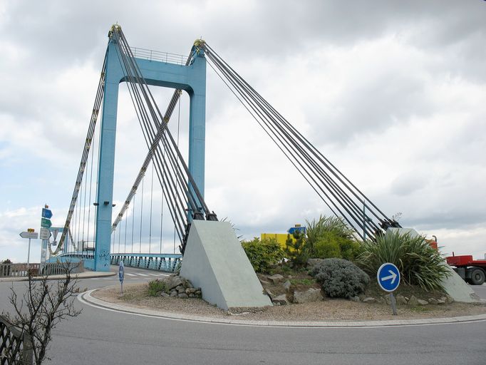 Pont routier de Sablons, ou pont routier de Serrières