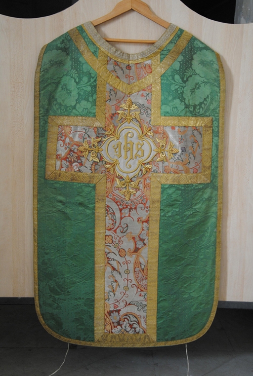 Ornement vert : chasubles (2)