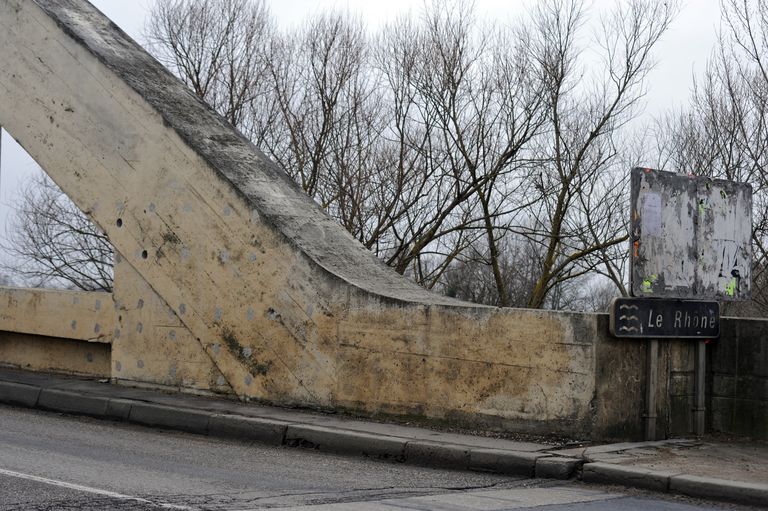 Pont routier de Loyettes