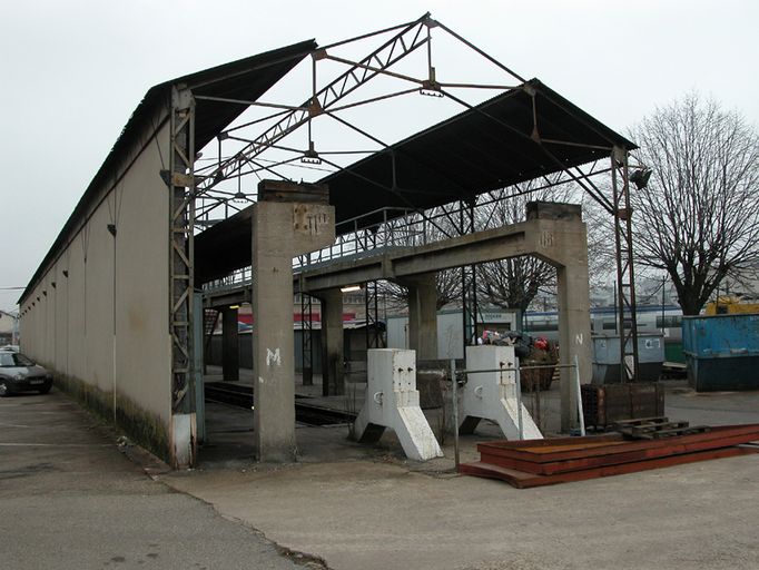 Atelier de nettoyage des trains