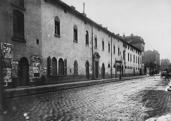 Hospice de vieillards, puis caserne de pompiers : caserne Rochat