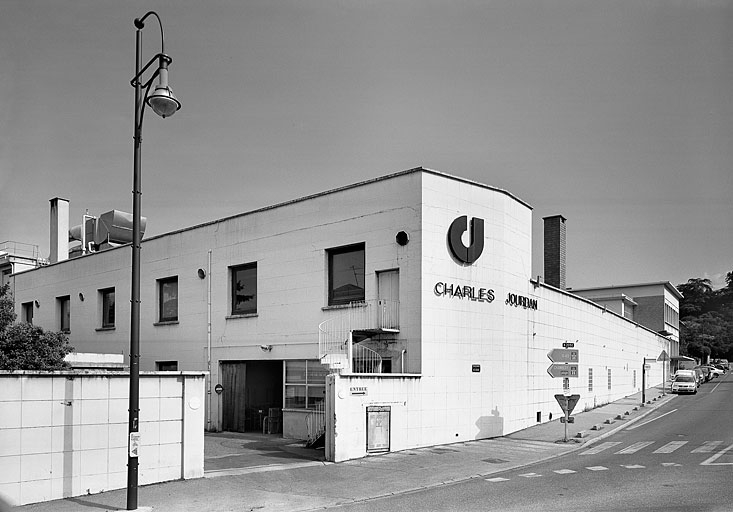 Usine de chaussures dite Chaussures Charles Jourdan France